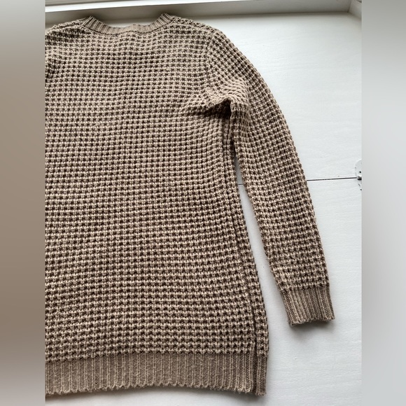 Forever 21 Sweater - Picture 9 of 10